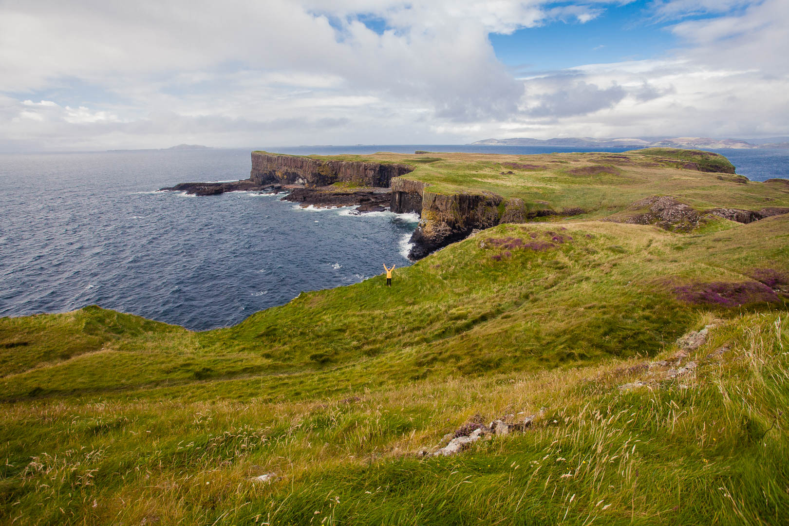 ‘Island Hopping’ – An Adventure to Iona, Staffa and Treshnish Isles