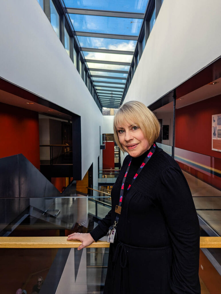 Donna Dewar, Dunfermline Library and Galleries